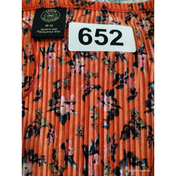 Urban Outfitters Women's size M Floral Feminine Babydoll Plisse Wrap Crop Top - Picture 7 of 9